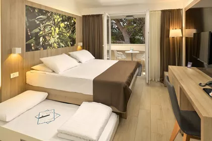 Comfort double garden view room 3 Residence.jpg